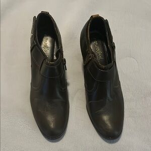 Naturalizer Brown Heels